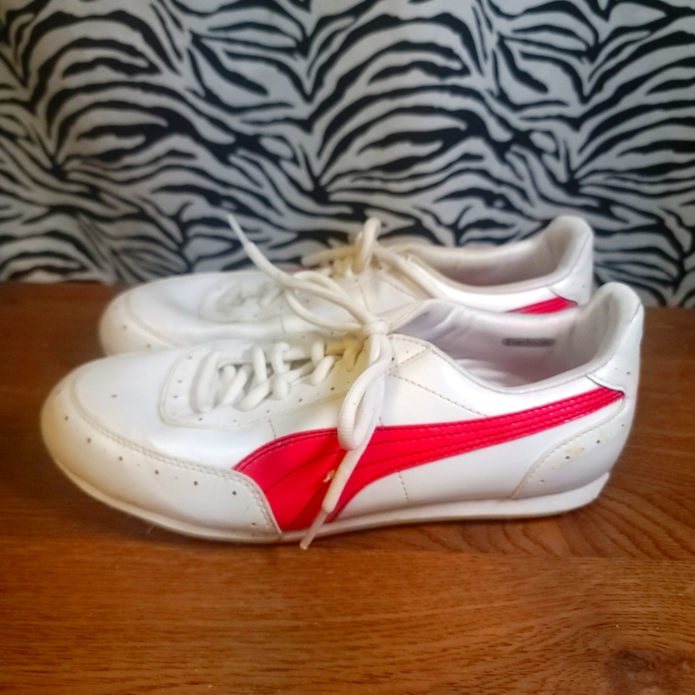 AUCRL3 0506 Thrifted Womens Sz. 8.5 White Puma Shoes GWOSLOO1.19